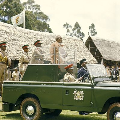 What was the economic policy pursued by Jomo Kenyatta's government?