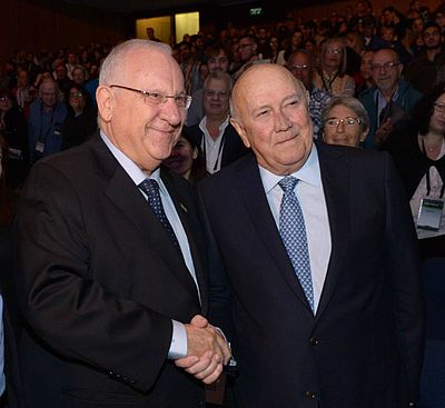 What significant program did de Klerk dismantle in South Africa?