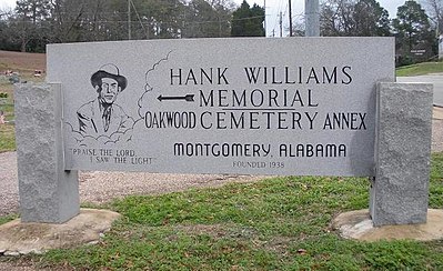 Where was Hank Williams en route to when he died?