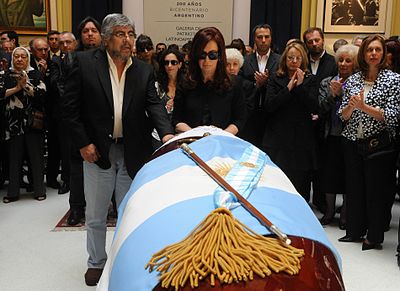 Which organization did Argentina repay under Kirchner's leadership?