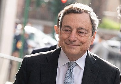 Which political party revoked support to Mario Draghi's coalition government in 2022?