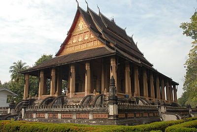 On which river is Vientiane located?