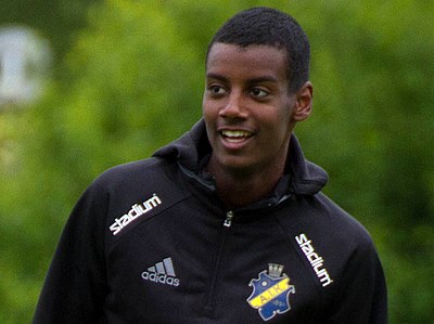 What position does Alexander Isak play in football?