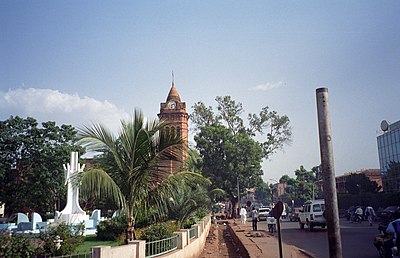 What is the name of the largest university in Bamako?