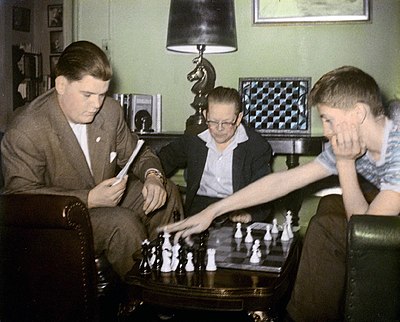 Bobby Fischer plays sports for which country?