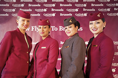 In which city is the headquarters of Qatar Airways located?