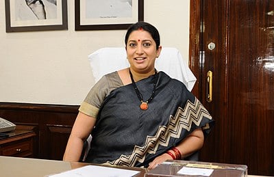 In what year did Smriti Irani serve as the Minister of Textiles?