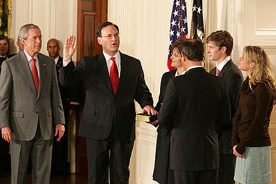 What type of law did Alito practice as U.S. Attorney?