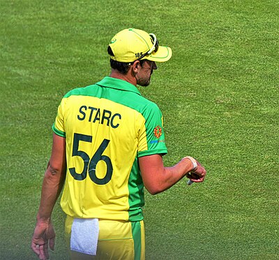 Which team does Mitchell Starc play for domestically?