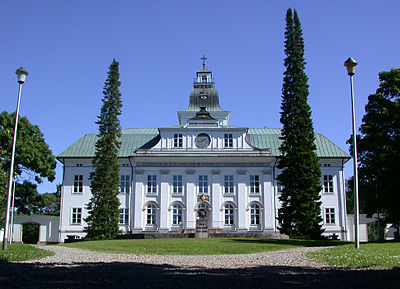 What is the main square in Vaasa called?