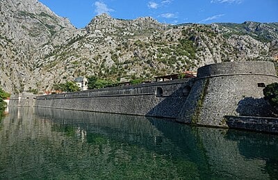 Kotor is located on which bay?
