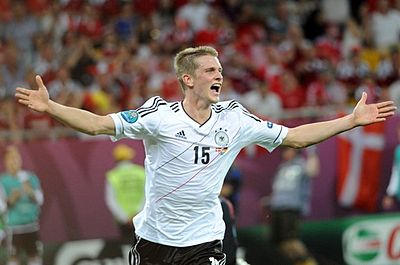 Did Lars Bender ever play for Bayern Munich?