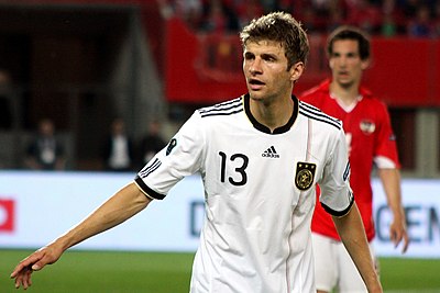 What country does Thomas Müller play sports for?