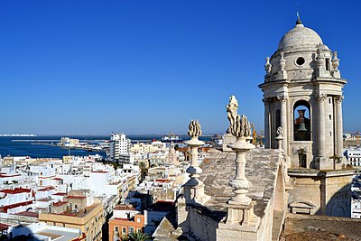 What is the common name for the older part of Cádiz?