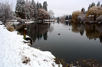 What is the current economic identity of Bend, Oregon?