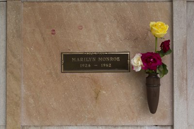 [url class="tippy_vc" href="#2047362"]Episcopal Church[/url] is the religion or worldview of Marilyn Monroe. True or false?