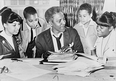 What group did Rustin help organize before the Montgomery bus boycott?