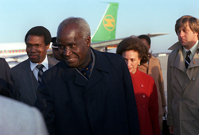 In which year did Kenneth Kaunda become the president of Zambia?