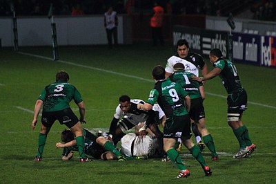 How many teams from Ireland compete in the United Rugby Championship?