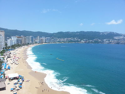 What is the name of the bay that Acapulco is located on?
