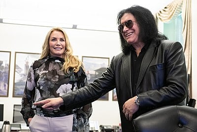 Who was Gene Simmons' long-term partner?
