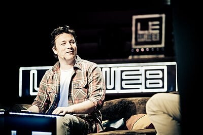 In 2005, which campaign did Jamie Oliver start?