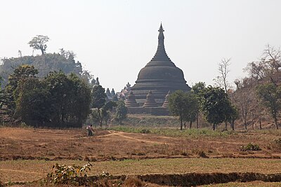 What is the primary administrative division of Mrauk U?