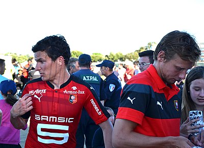 Was Romain Danzé's jersey number at Stade Rennais?