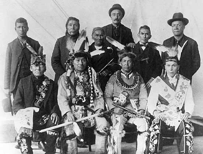 What is the primary governing body of the Leech Lake Band of Ojibwe?