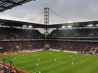 In what year was Bayer 04 Leverkusen founded?