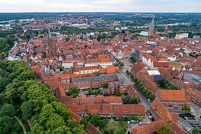 Has Lüneburg at any point in time been the capital city of [url class="tippy_vc" href="#942786"]Lüneburg Government Region[/url]?