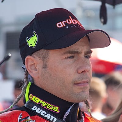 What type of racing does Álvaro Bautista take part in?