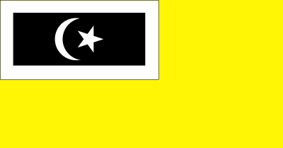 What body of water does Kuala Terengganu face?