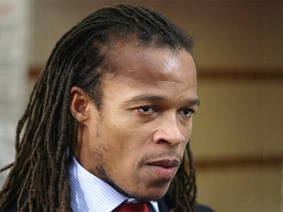 24. Which Barcelona legend also appeared on the FIFA 100 list alongside Edgar Davids?