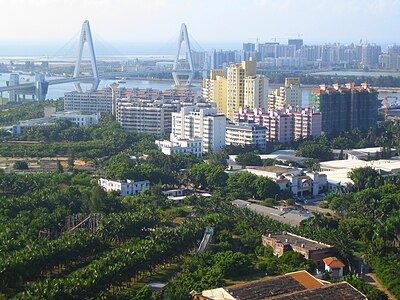 What is the name of Haikou's largest public park?