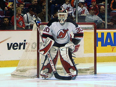 How many 40-win seasons does Brodeur have?