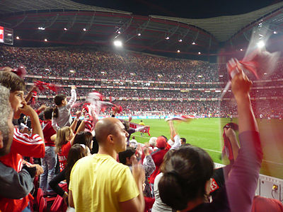 What is the name of S.L. Benfica's home stadium?