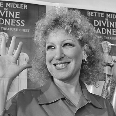 How many Golden Globe Awards has Bette Midler won?