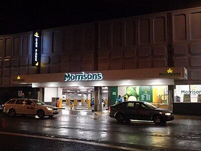How many customers does Morrisons serve each week?
