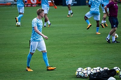 Which national team does Kevin De Bruyne captain?