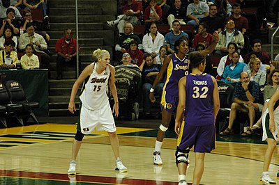 What two national teams did Lauren Jackson's parents play for?
