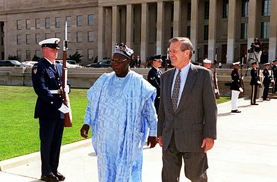 Which organization did Olusegun Obasanjo chair from 2004 to 2006?