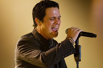 What year did Alejandro Sanz release his album 3?