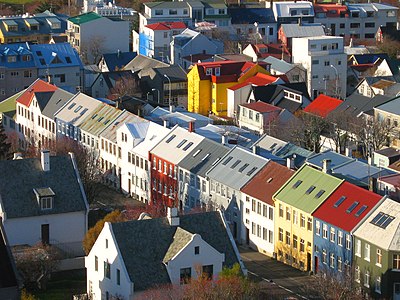 What are the twin cities of Reykjavík?