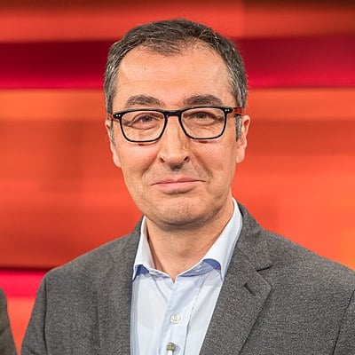 What position did Cem Özdemir hold in the Green Party from 2008 to 2018?