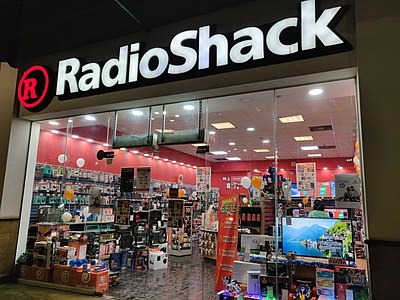 What was the business model of RadioShack after its acquisition by Retail Ecommerce Ventures in 2020?
