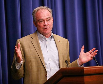 Which award did Tim Kaine receive in 2017?