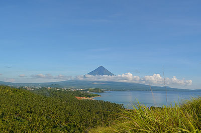 What is the main religion practiced in Legazpi?