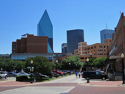 In Jan 6, 2021 Dallas had 180,921 followers on Twitter. Can you guess how many Twitter followers Dallas had in Feb 25, 2022?