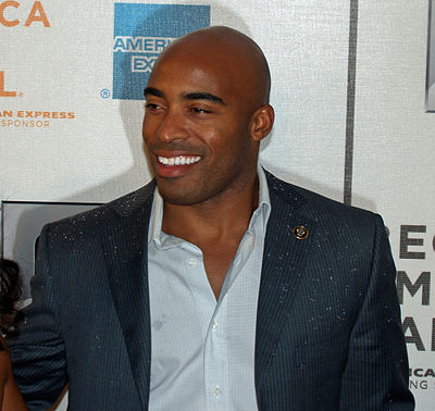 What was Tiki Barber's primary discipline in college football?